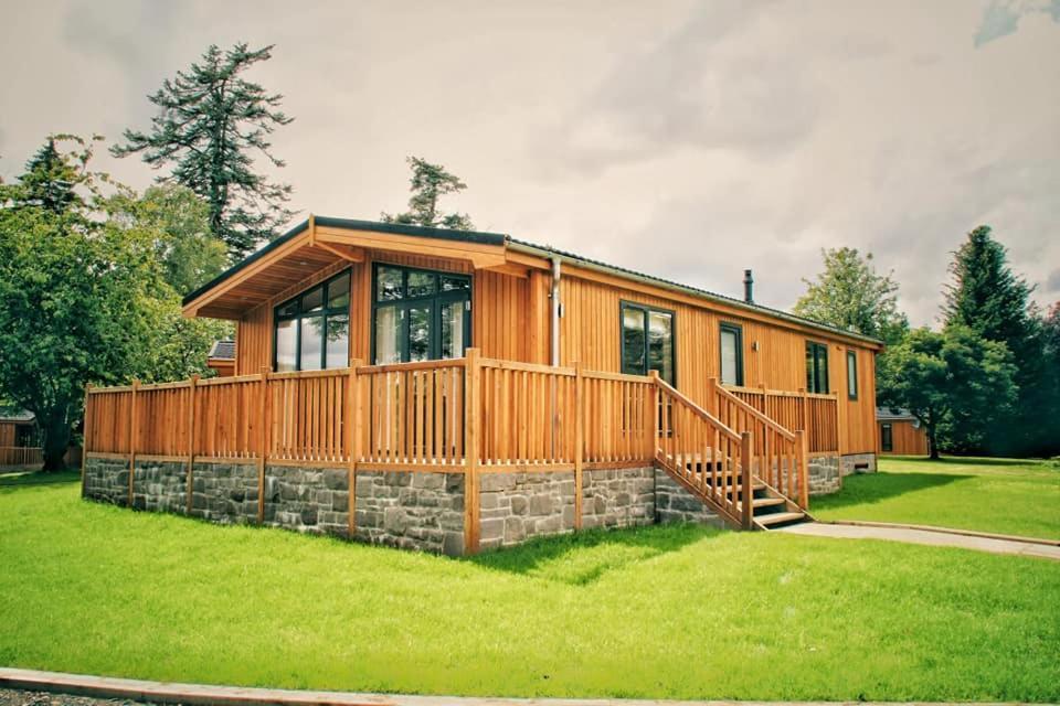 Skyline Lodge Loch Lomond Castle Lodges Balloch Exteriör bild